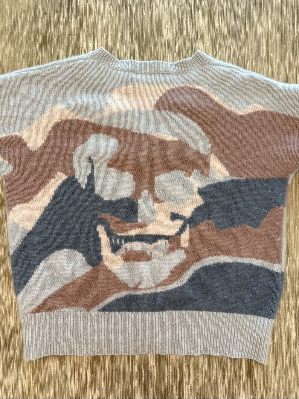 Skull Cashmere "Cayenne" Camo Skull V-Neck Sweater Womens Small 100% Cashmere